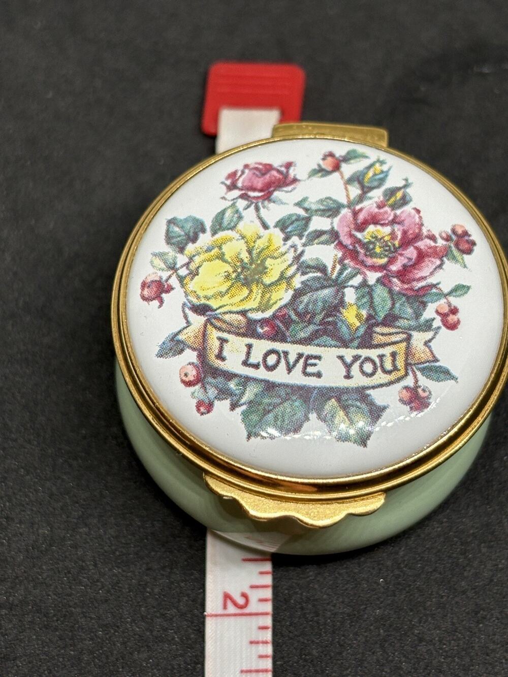 WORCESTERSHIRE ENGLAND KINGSLEY HINGED ENAMEL TRINKET BOX "I LOVE YOU"